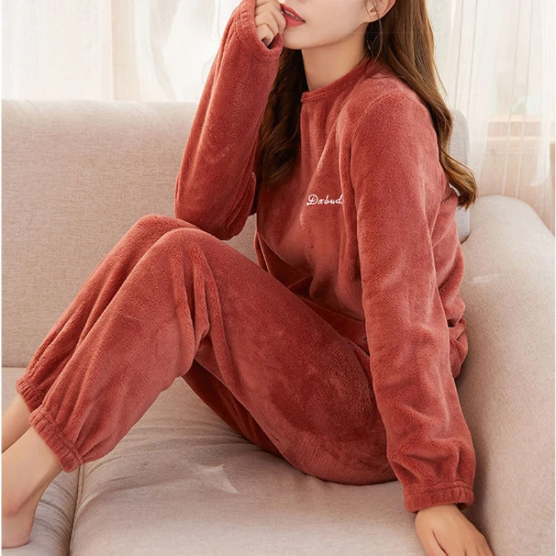 Пижамные комплекти Дамски обикновена топли Свободни зимните пижами ежедневна намаляване в корейски стил, универсални Нежни домашни пижама с кръгло деколте, нежна класика